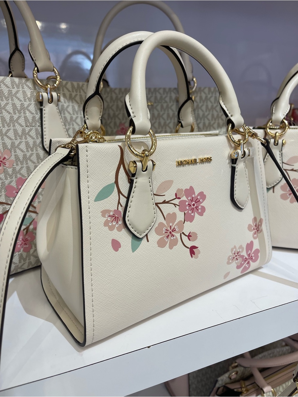 MICHAEL KORS Md Small Embellished Satchel Crossbody Messenger
Lt Cream Multi
NWT - Picture 16 of 16